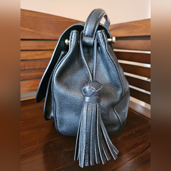 kate spade Handbags - Kate Spade Pebbled Leather Rianne Satche!